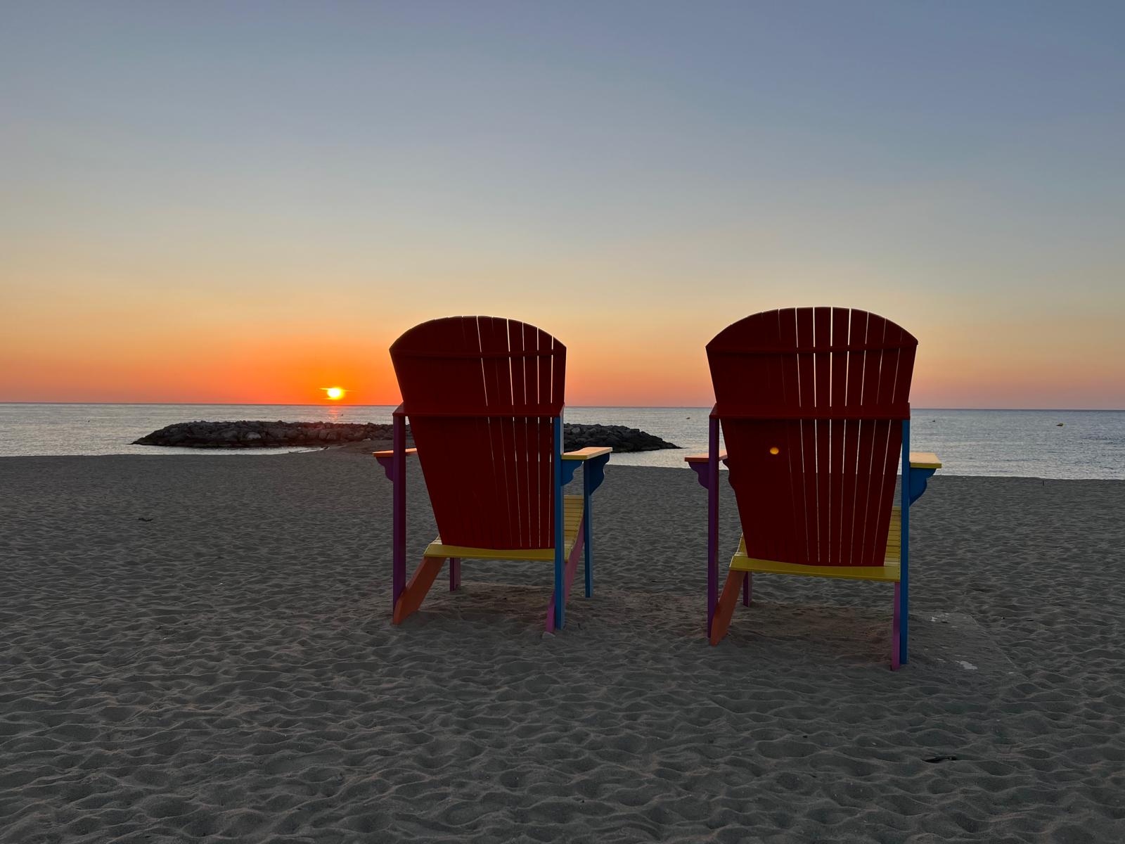 CHAISES